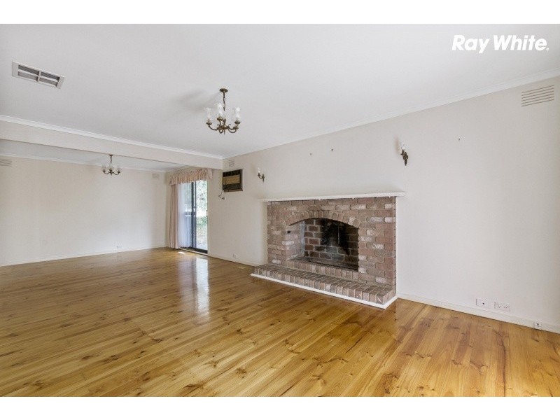 23 Mowbray Drive, Wantirna South VIC 3152