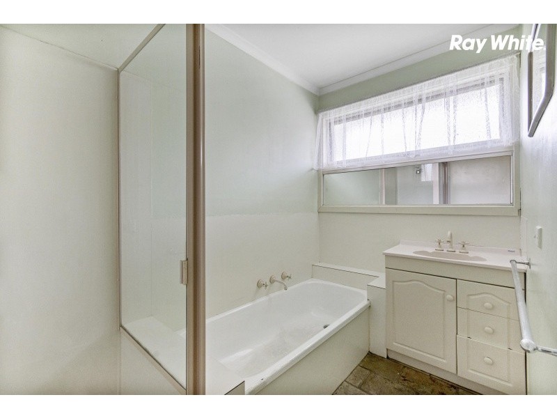 23 Mowbray Drive, Wantirna South VIC 3152
