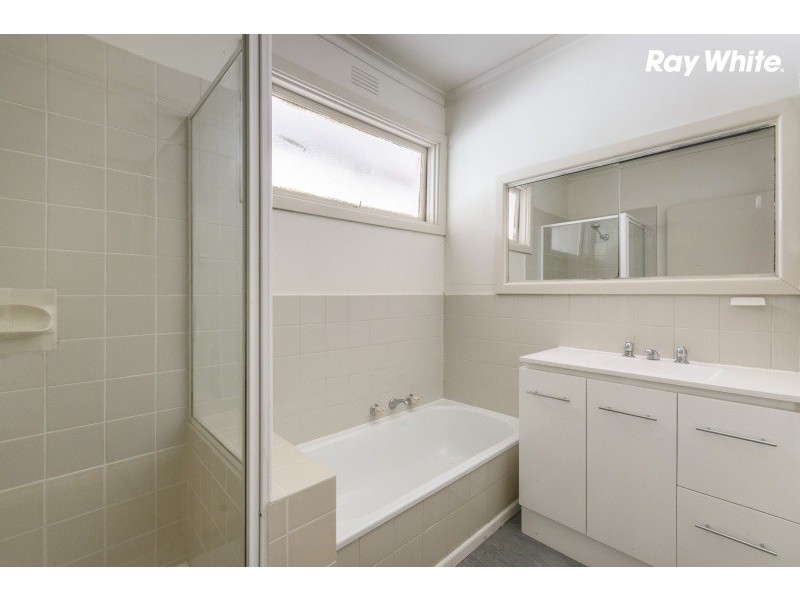 9 Lewis Road, Wantirna South VIC 3152