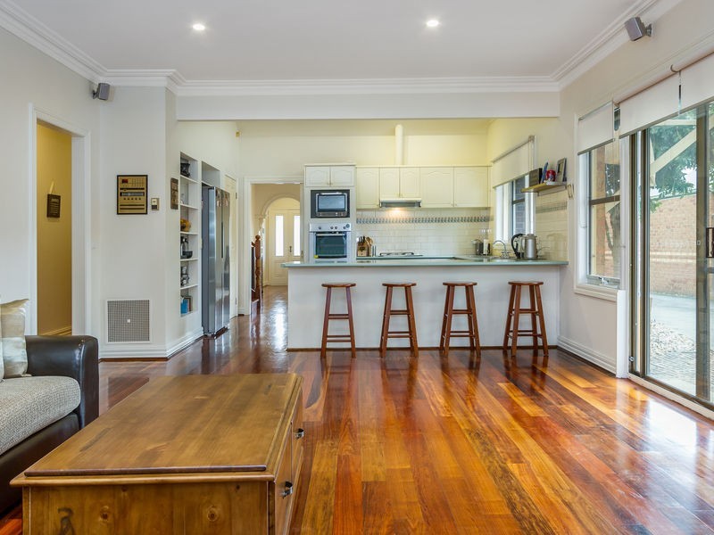 6 Honeypot Close, Knoxfield VIC 3180