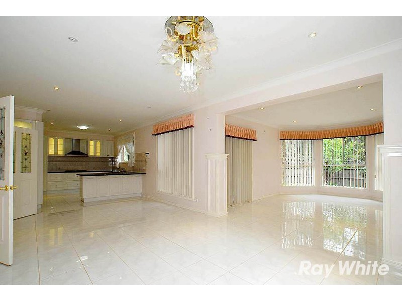 17 Sovereign Place, Wantirna South VIC 3152