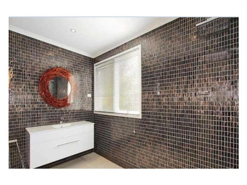 23 Merryn Grove, Wantirna South VIC 3152