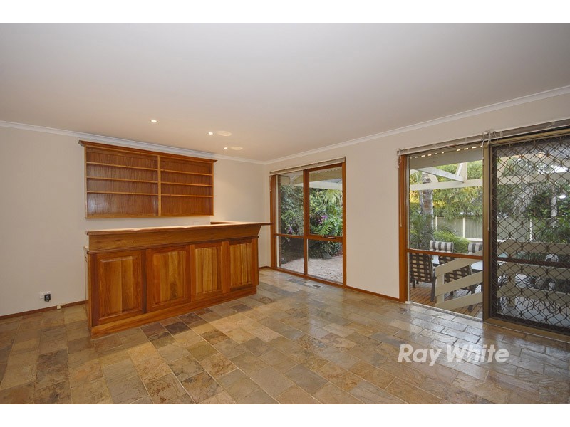 33 Wakley Crescent, Wantirna South VIC 3152