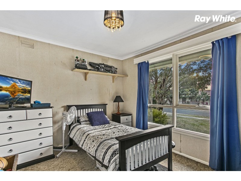 26 Latona Avenue, Knoxfield VIC 3180