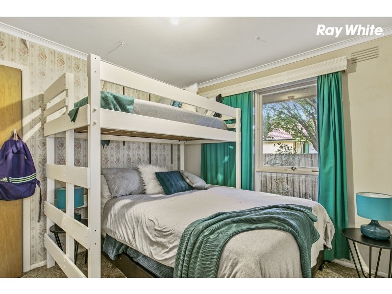 26 Latona Avenue, Knoxfield VIC 3180