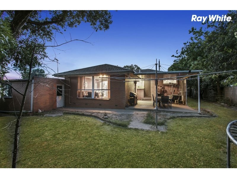 26 Latona Avenue, Knoxfield VIC 3180