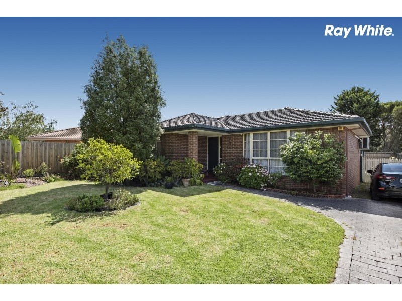 2 Adam Close, Rowville VIC 3178