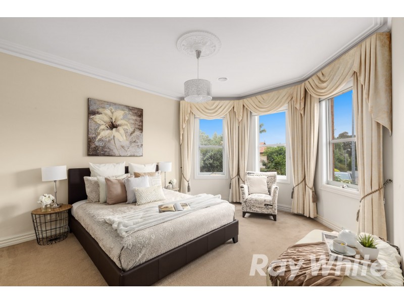 6 Honeypot Close, Knoxfield VIC 3180