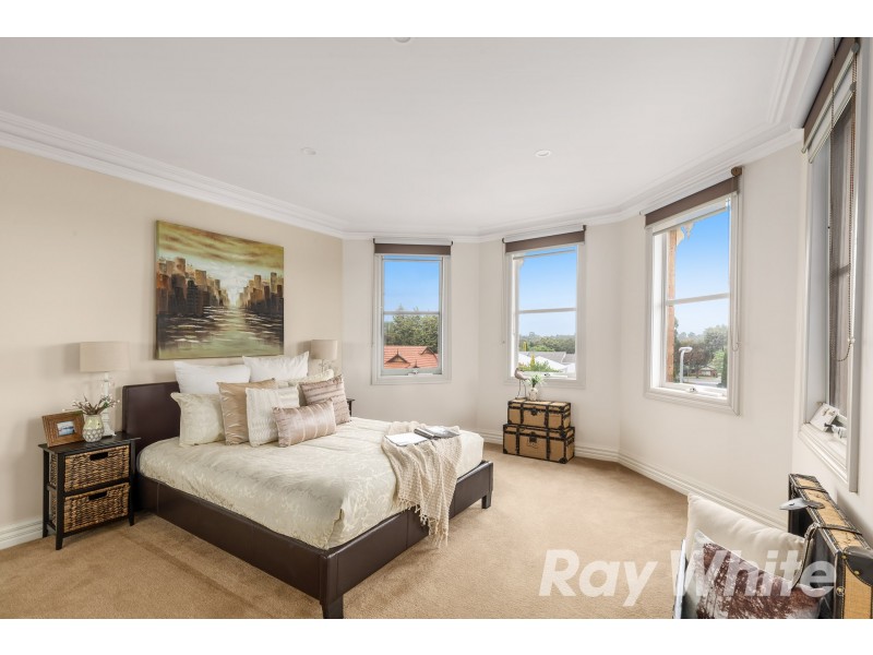 6 Honeypot Close, Knoxfield VIC 3180