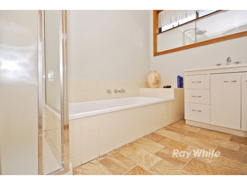 64 Grayson Drive, Scoresby VIC 3179