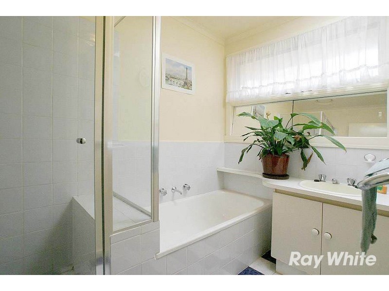 15 Brennan Drive, Wantirna South VIC 3152