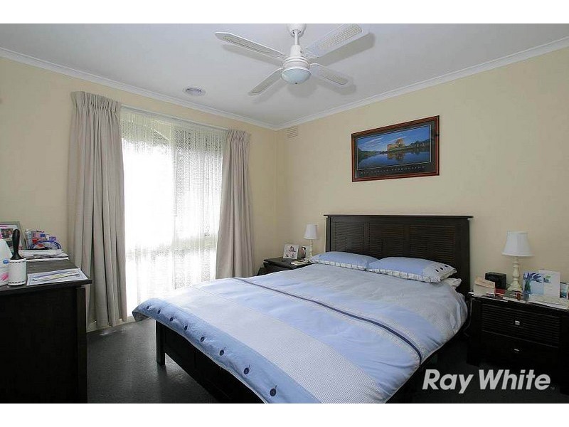15 Brennan Drive, Wantirna South VIC 3152