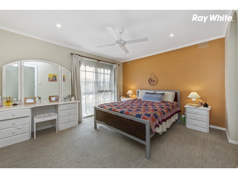 4 Tintern Crescent, Wantirna South VIC 3152