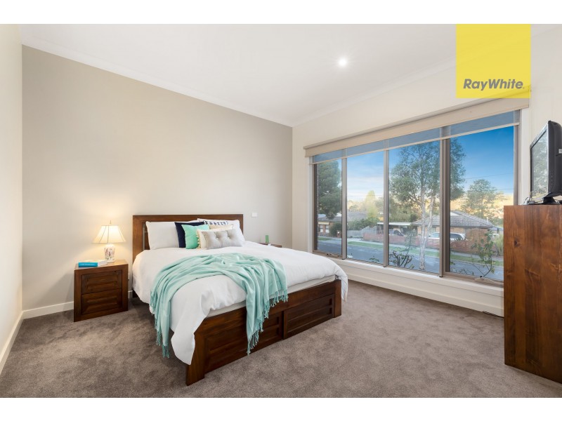 33a Mareeba Crescent, Bayswater VIC 3153