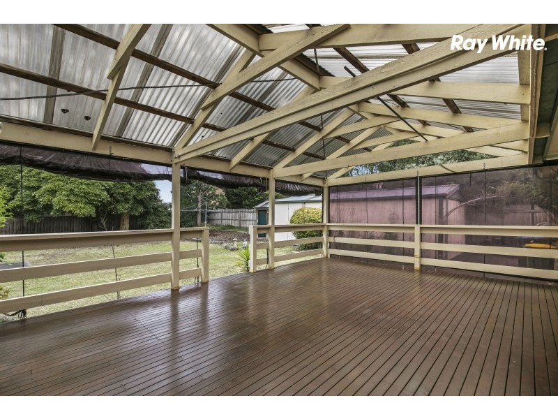 2 Cumberland Avenue, Bayswater VIC 3153