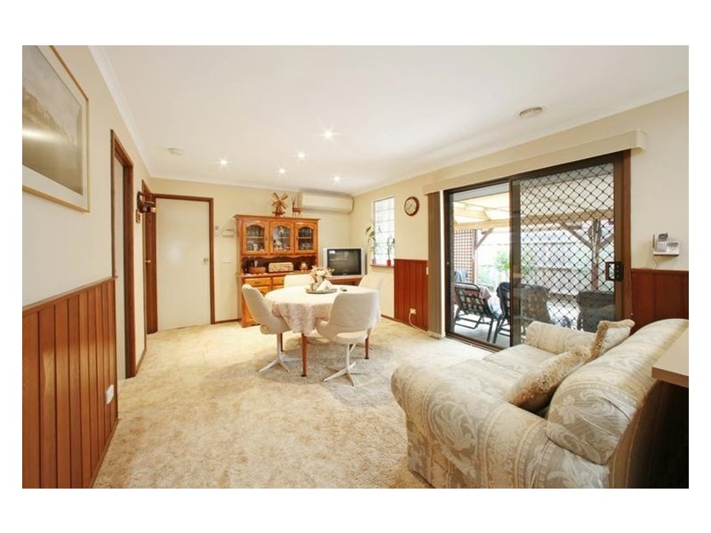 73 Willow Avenue, Rowville VIC 3178