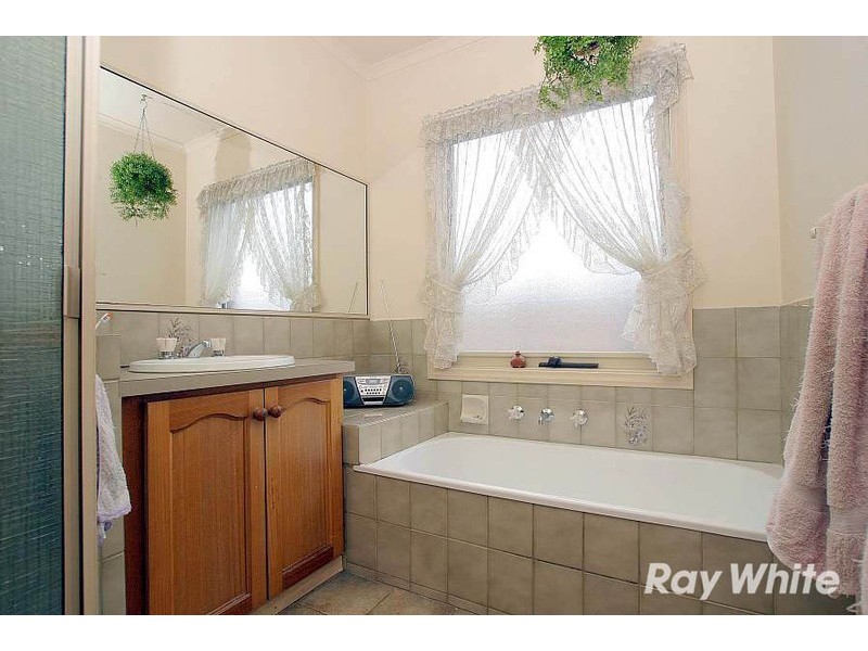 102 Kidderminster Drive, Wantirna VIC 3152