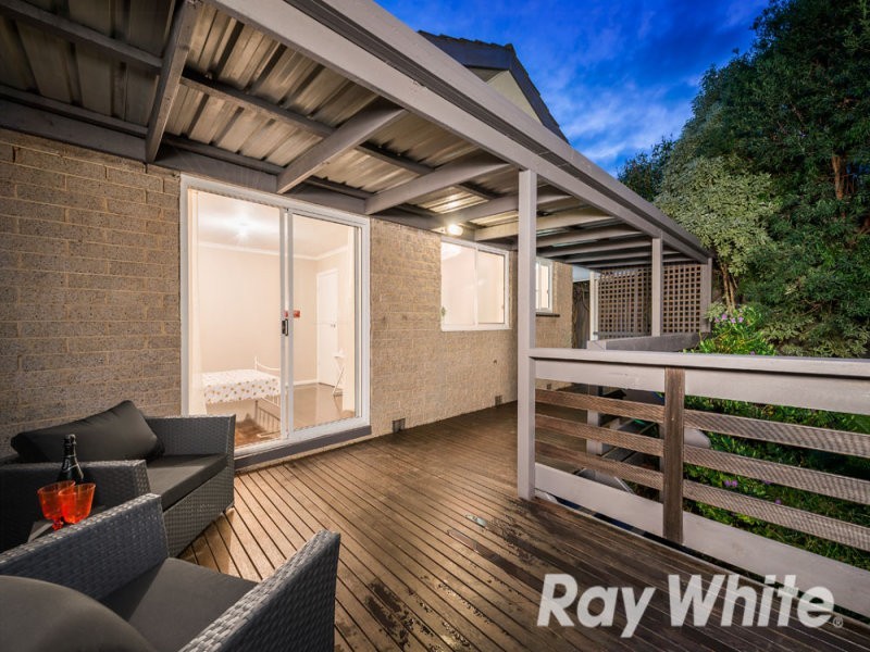 17 Moonah Road, Wantirna South VIC 3152