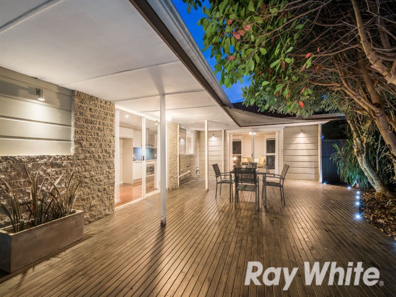 17 Moonah Road, Wantirna South VIC 3152