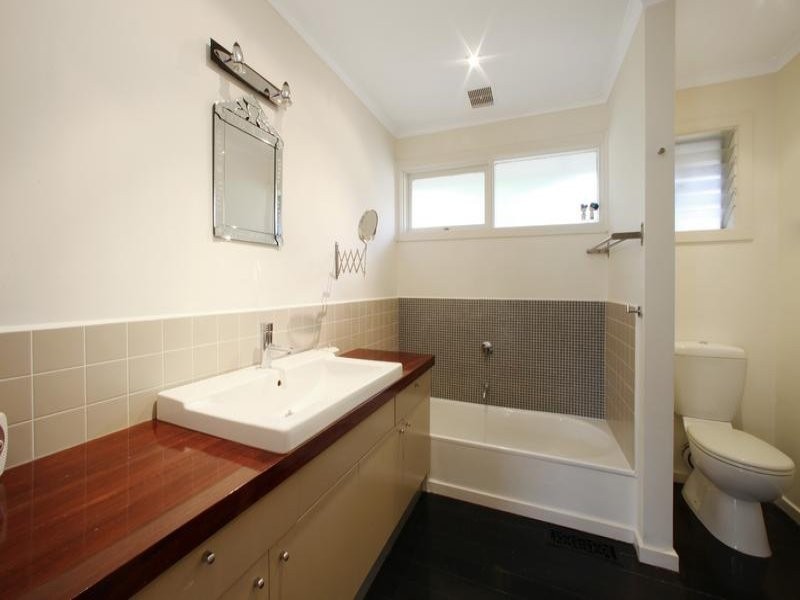 75 Helen Road, Ferntree Gully VIC 3156