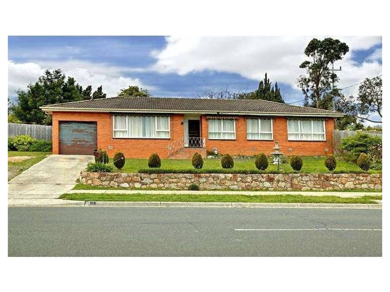 2 Edinburgh Road, Bayswater VIC 3153