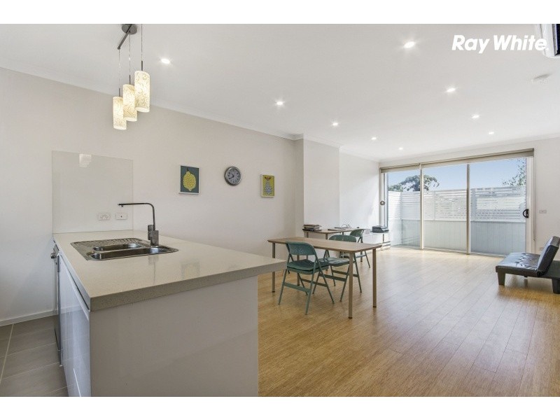 2/87 Middleborough Road, Burwood VIC 3125