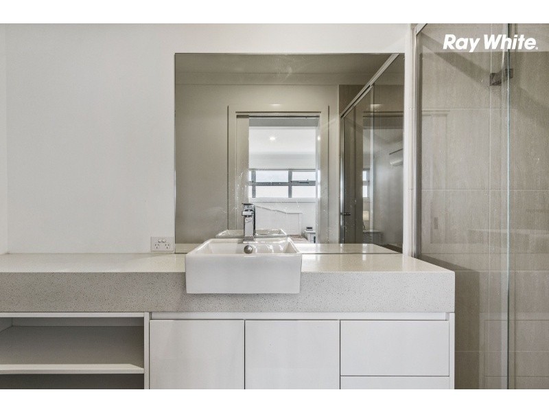 2/87 Middleborough Road, Burwood VIC 3125