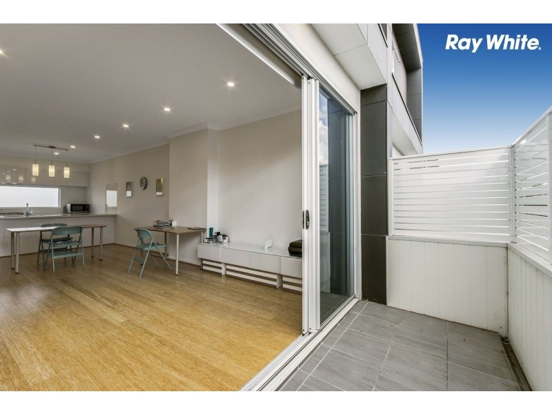 2/87 Middleborough Road, Burwood VIC 3125