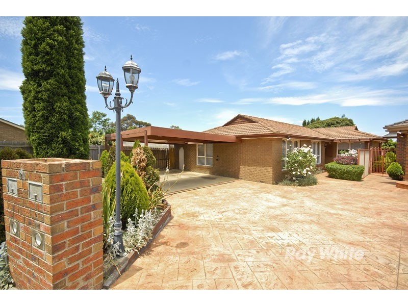 1/2 Tumut Court, Wantirna VIC 3152