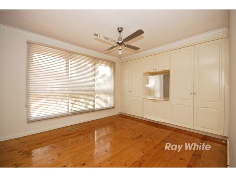 1/2 Tumut Court, Wantirna VIC 3152