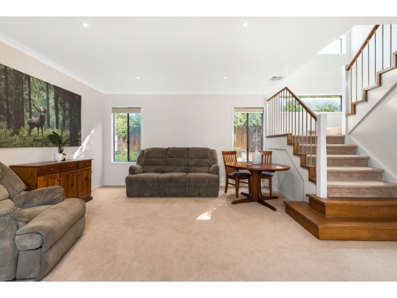 21 Pioneer Close, Vermont South VIC 3133