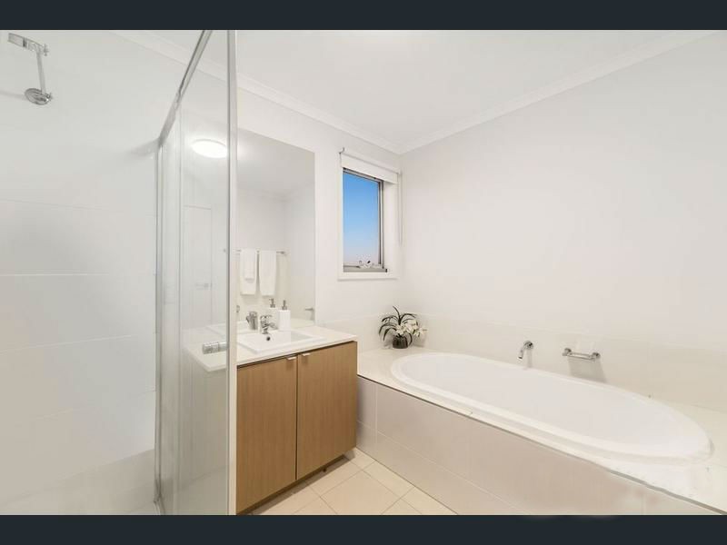 6 Grove Way,, Wantirna South VIC 3152