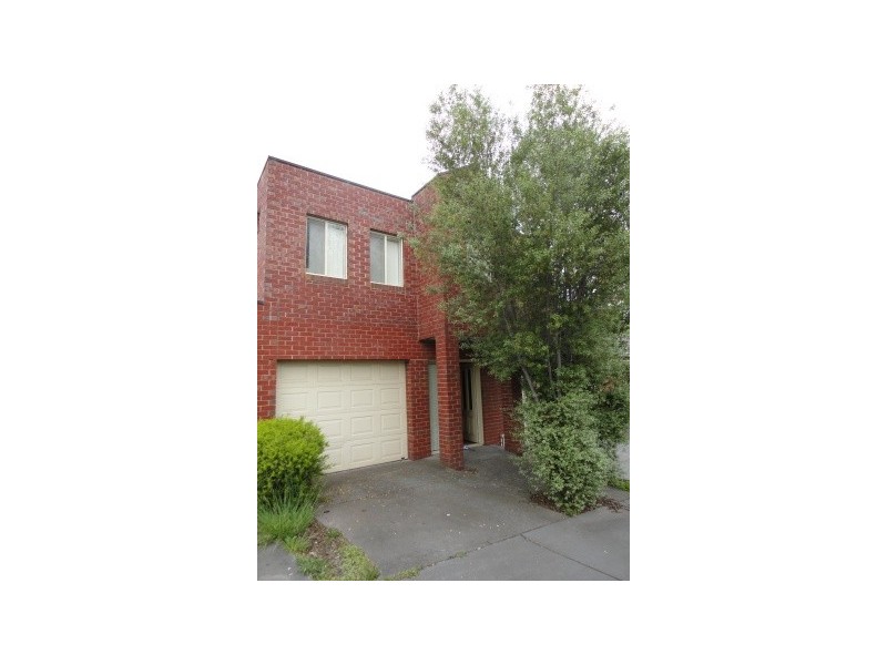 2/95 Coleman Road, Wantirna South VIC 3152
