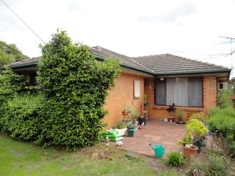 44 Lewis Road, Wantirna South VIC 3152