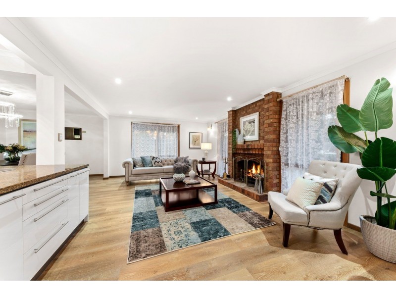 9 Timmothy Drive, Wantirna South VIC 3152