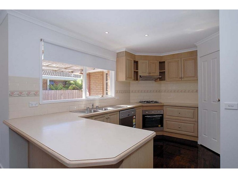 17 Peartree Place, Knoxfield VIC 3180