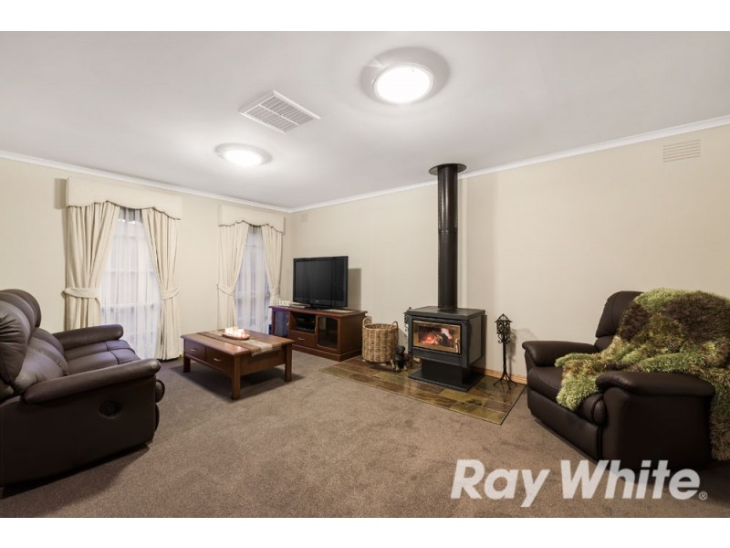13 McLean Court, Wantirna South VIC 3152