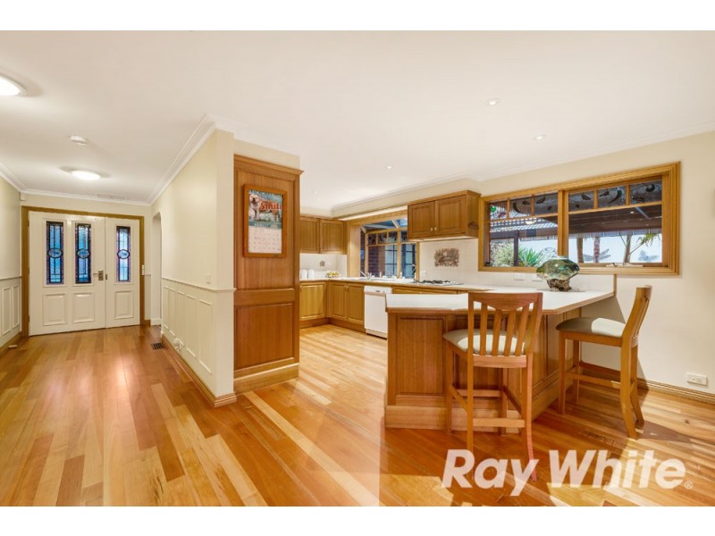 13 McLean Court, Wantirna South VIC 3152