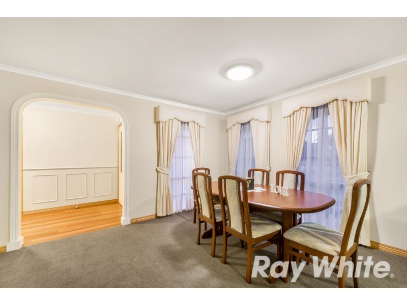 13 McLean Court, Wantirna South VIC 3152