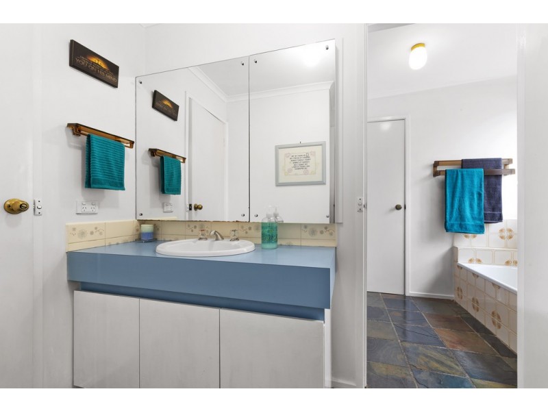 7 McLean Court, Wantirna South VIC 3152