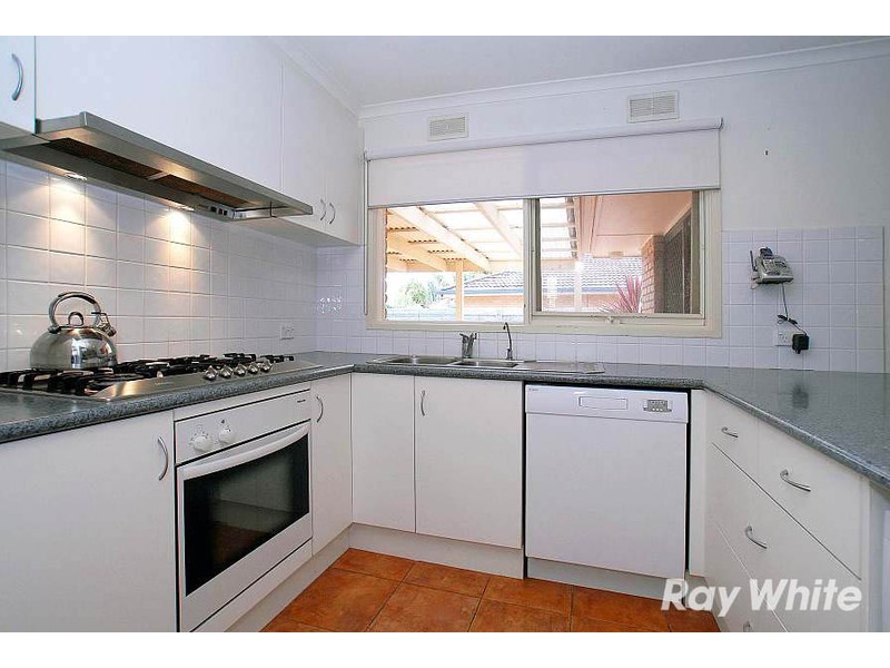 8 Warwick Close, Wantirna VIC 3152