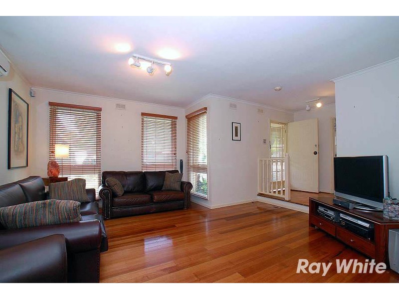 8 Warwick Close, Wantirna VIC 3152