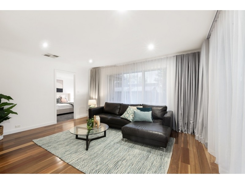 24 Dobson Street, Ferntree Gully VIC 3156