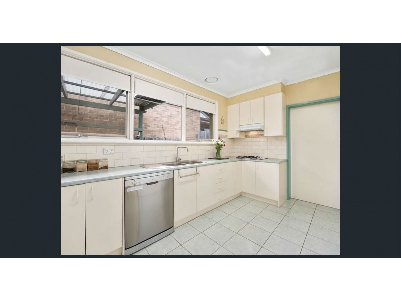 6 Hertford Court, Wantirna South VIC 3152