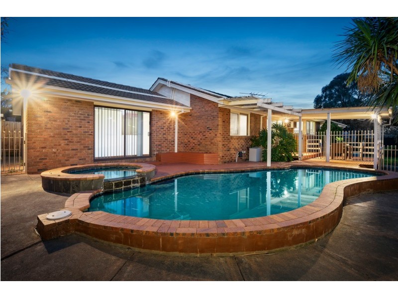 122 Fraser Cresent, Wantirna South VIC 3152