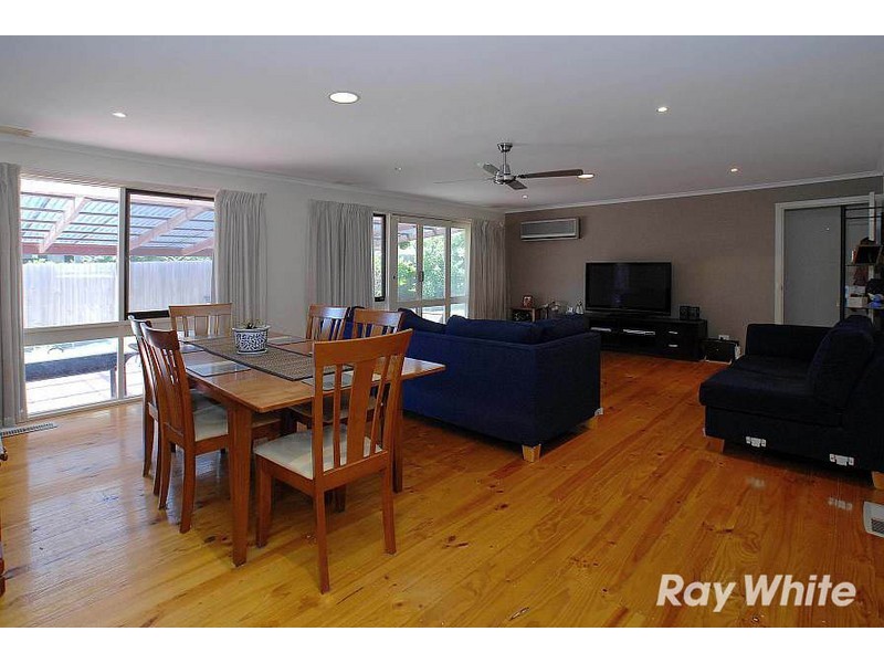 26 Tintern Crescent, Wantirna South VIC 3152