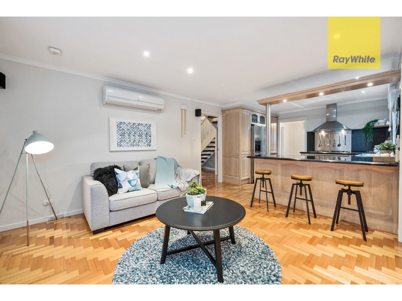 38 Flamingo Drive, Wantirna South VIC 3152