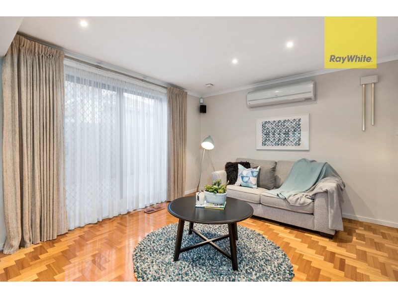 38 Flamingo Drive, Wantirna South VIC 3152