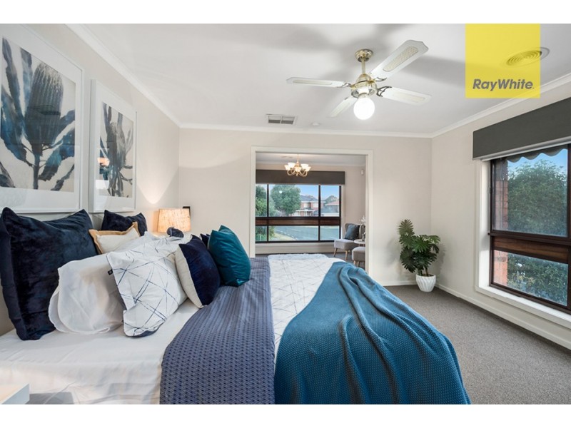 38 Flamingo Drive, Wantirna South VIC 3152