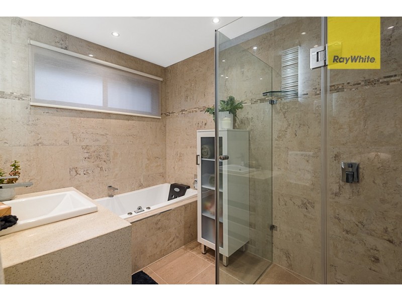 38 Flamingo Drive, Wantirna South VIC 3152